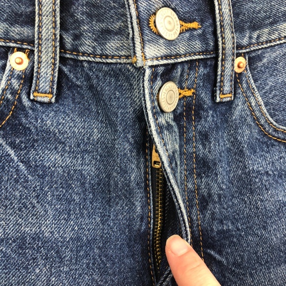 Lucky Brand Mid Rise Cut Off Jean Short - Picture 6 of 8
